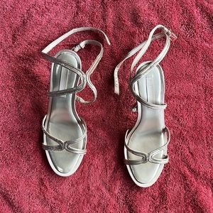 NWT BCBGMaxazaria Tan/Gold Heels, US Size 9.5